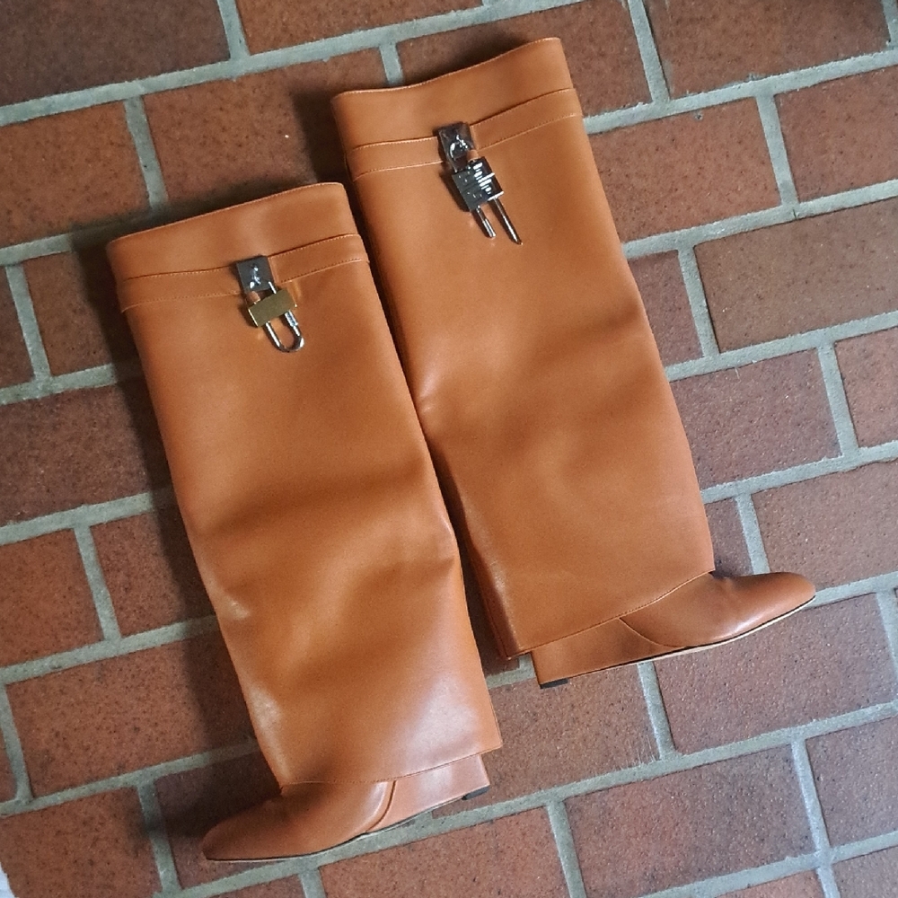 Source Unknown Tan Knee-High Leather Heeled Boots - Picture 2 of 6